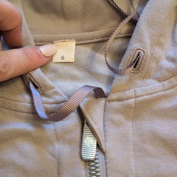 Lululemon Press Pause Jacket Light Lavender Purple Grey Terry Size 6 - Picture 4 of 13